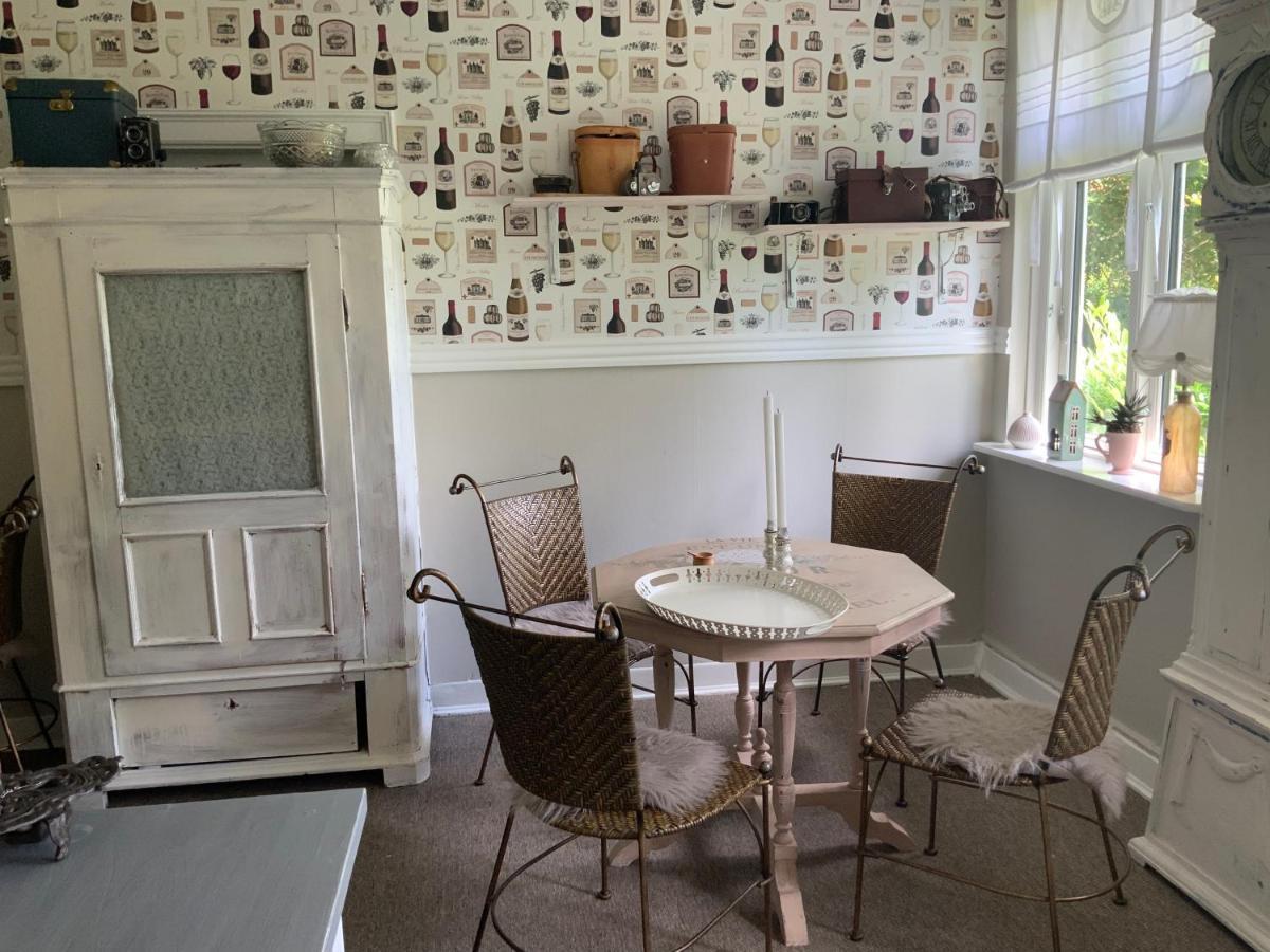 Hong Den Gamle Apotekergaard Bed & Breakfast エクステリア 写真