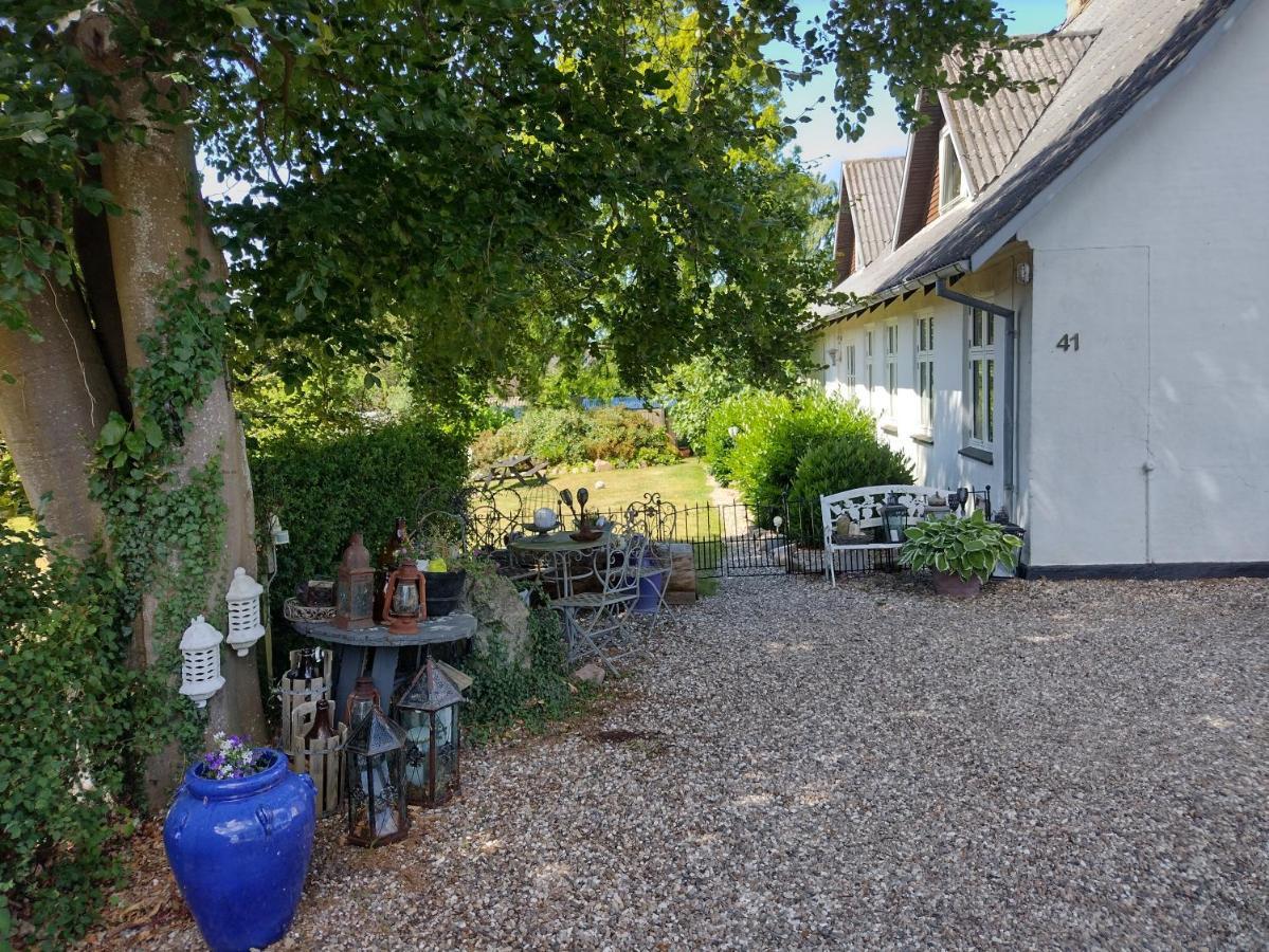 Hong Den Gamle Apotekergaard Bed & Breakfast エクステリア 写真