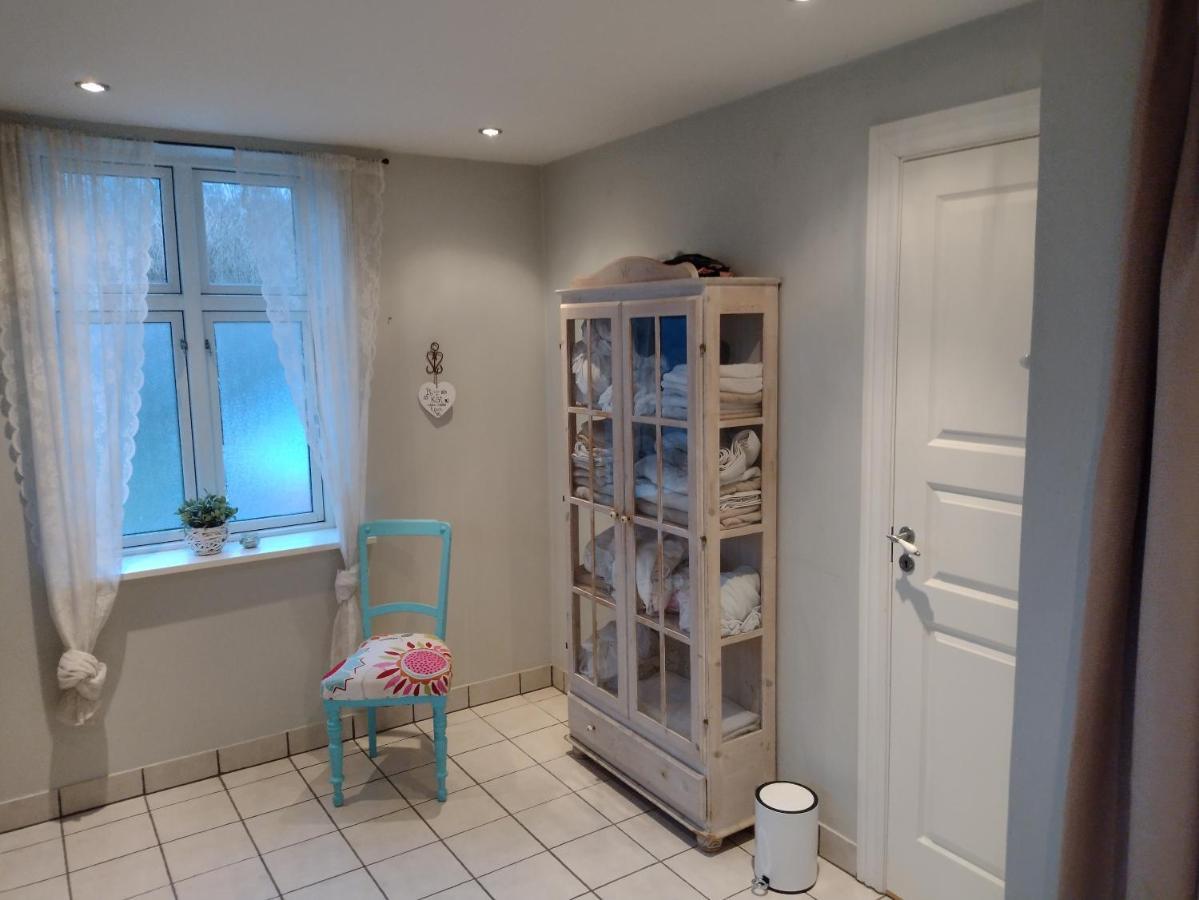 Hong Den Gamle Apotekergaard Bed & Breakfast エクステリア 写真